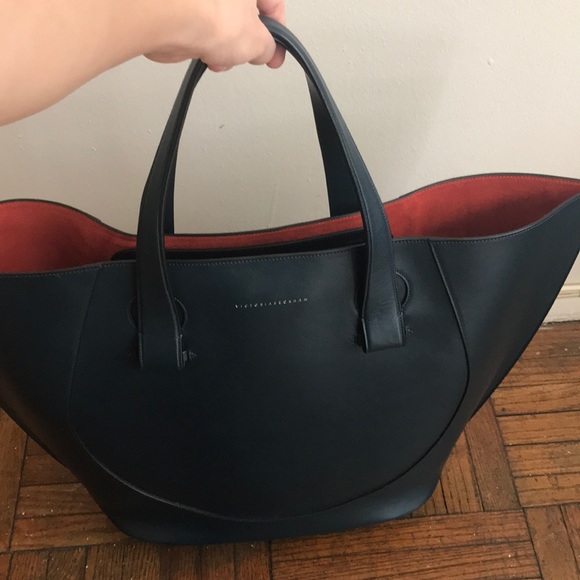 Lightly used Victoria Beckham Tulip Bag - Picture 2 of 2